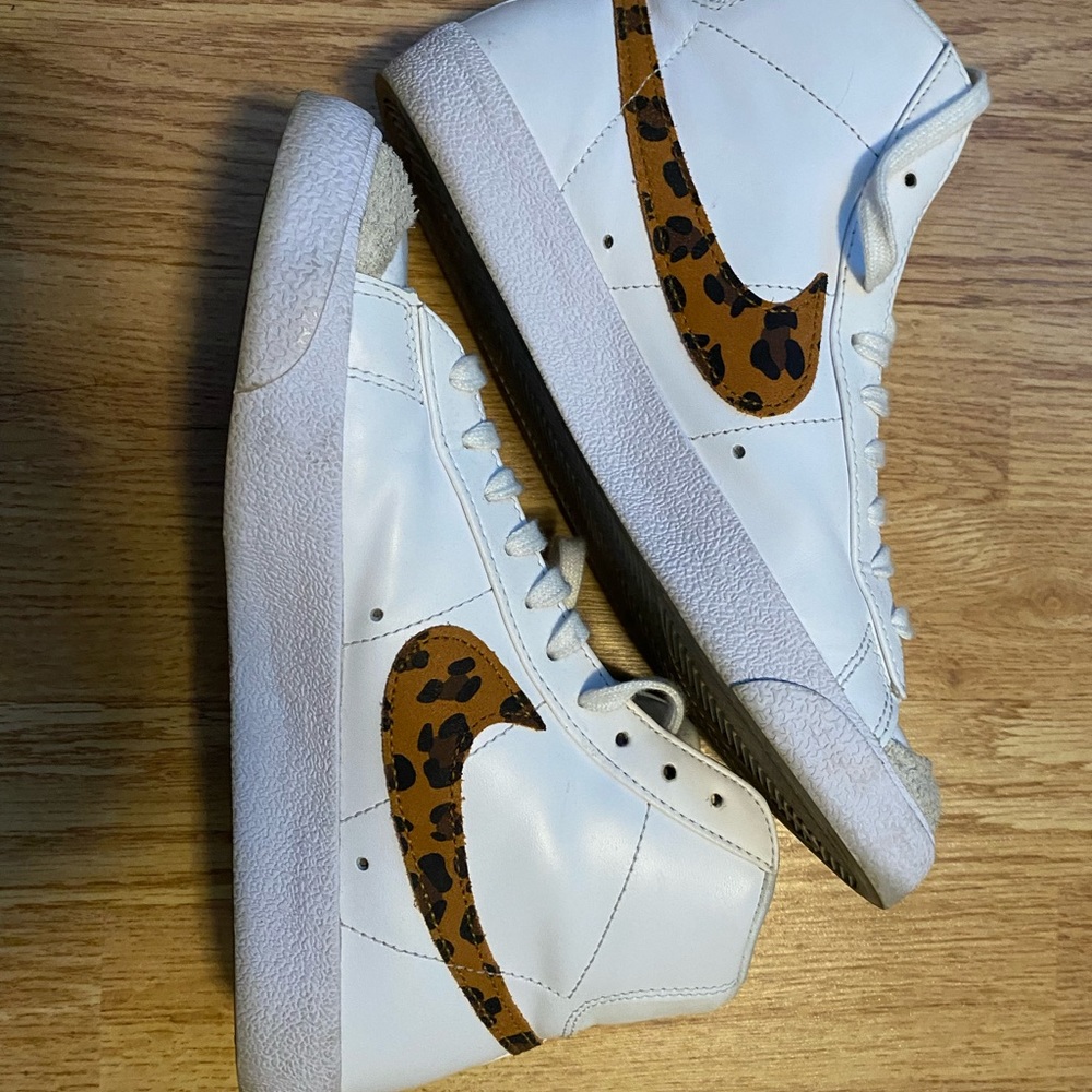 nike mid blazers